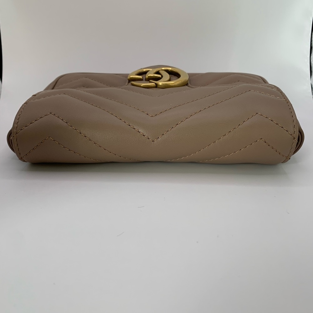 Authentic Gucci GG Marmont super mini matelassé-leather cross-body bag - Picture 4 of 9